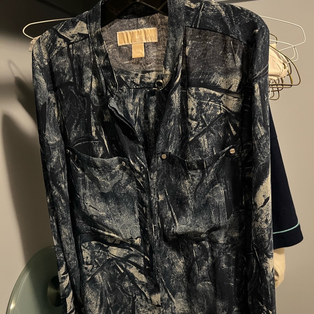 Michael Kors Navy/white somewhat sheer blouse.  XXS